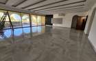 Serviced 3 Bed Apartment with En Suite at Green Wood - 5