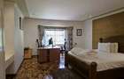 4 Bed House with En Suite in Spring Valley - 18