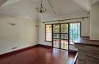 5 Bed Townhouse with En Suite in Runda - 16