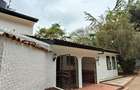 4 Bed House with En Suite in Westlands Area - 16