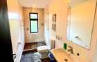5 Bed House with En Suite in Nanyuki - 8