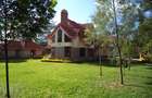 5 Bed House with En Suite at Mimosa Drive - 3