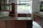 5 Bed Townhouse with En Suite in Rosslyn - 4