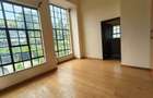 5 Bed Townhouse with En Suite in Karen - 9