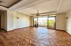 3 Bed Apartment with En Suite in Riverside - 2