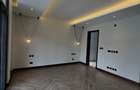 5 Bed House with En Suite in Nyari - 16