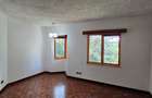 4 Bed Apartment with En Suite in Riverside - 15
