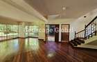 5 Bed House with En Suite in Rosslyn - 9