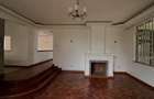 5 Bed House with En Suite in Runda - 10