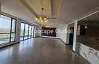 3 Bed Apartment with En Suite in Riverside - 7