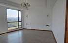 3 Bed Apartment with En Suite at Riverside Drive - 16
