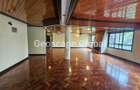 3 Bed Apartment with En Suite in Spring Valley - 11