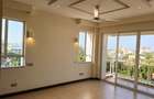 Serviced 2 Bed Apartment with En Suite at Links Road - 6