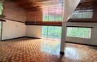 5 Bed House with En Suite in Lavington - 13