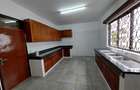 5 Bed Townhouse with En Suite in Kilimani - 5