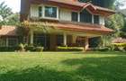 5 Bed House at Rosslyn Lone Tree - 1