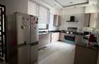 Serviced 6 Bed Apartment with En Suite at Parklands - 10
