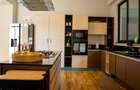 4 Bed Apartment with En Suite at Riverside Drive - 4