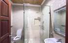 5 Bed House with En Suite at Rosslyn - 8