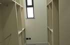 5 Bed Townhouse with En Suite in Lavington - 15