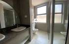 3 Bed Apartment with En Suite in Riverside - 10
