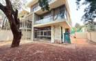 5 Bed Townhouse with En Suite at Lavington - 1