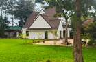 7 Bed House with En Suite at Hillcrest - 1