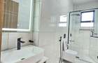 3 Bed Apartment with En Suite in Brookside - 8