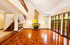 4 Bed House with En Suite in Rosslyn - 2