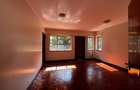 4 Bed Townhouse with En Suite in Spring Valley - 19