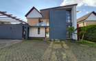 4 Bed Townhouse with En Suite in Garden Estate - 17