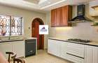 4 Bed Villa with En Suite in Brookside - 5
