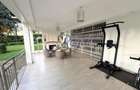 4 Bed House with En Suite at Crescent - 6