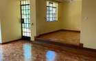 4 Bed Townhouse with En Suite at Lavington - 3