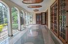 5 Bed House with En Suite at Benin Dr - 5