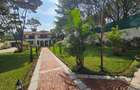Serviced 5 Bed Apartment with En Suite in Runda - 4
