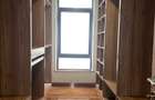 5 Bed Townhouse with En Suite in Lavington - 12