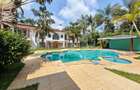 5 Bed House with En Suite in Nyari - 1