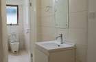 4 Bed Apartment with En Suite at Hatheru Road - 14