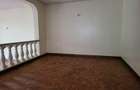 4 Bed Townhouse with En Suite in Spring Valley - 10