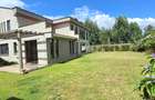 6 Bed Townhouse with En Suite at Lavington Green - 3