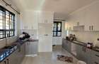 5 Bed Townhouse with En Suite in Karen - 12