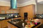 5 Bed Villa with En Suite in Spring Valley - 6