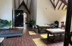5 Bed Villa with En Suite in Spring Valley - 15