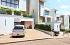 5 Bed Townhouse with En Suite at Lavington Green - 12