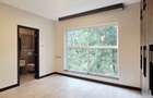 3 Bed Apartment with En Suite at Riverside Drive - 14