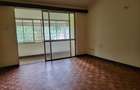 4 Bed Townhouse with En Suite in Spring Valley - 15