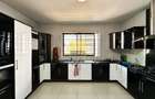 4 Bed Apartment with En Suite in Parklands - 4