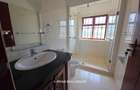 5 Bed House with Swimming Pool in Runda - 3