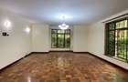5 Bed Townhouse with En Suite at Othaya Road - 5